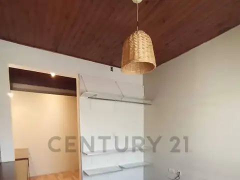 VENTA CASA EN LA PLATA