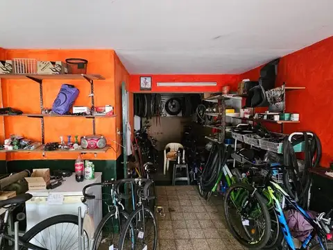 Casa 5 ambientes con 1 baño