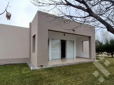Casa en Venta en Senillosa, USD 180.000