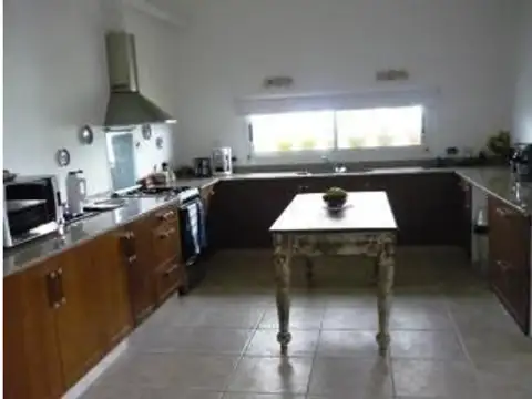 Casa 5 ambientes con 5 baños