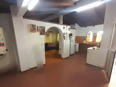 CASA 3 AMBIENTES EN VENTA EN LONGCHAMPS