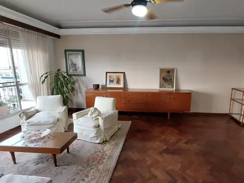 Av. Montes de Oca 400, Piso 9