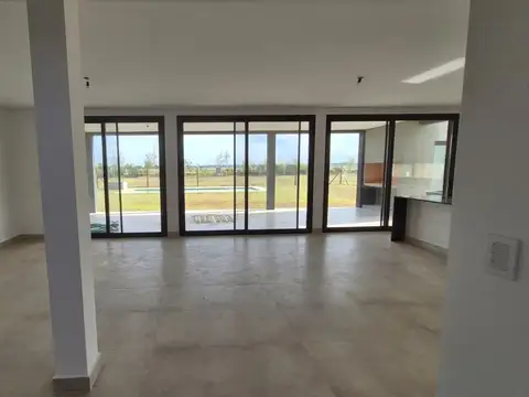 Casa en Venta al Oeste