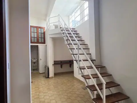 Depto Tipo Casa en Alquiler de 3 ambientes