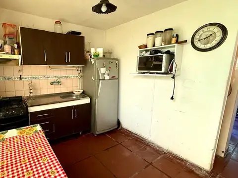 Casa 3 ambientes con 1 baño