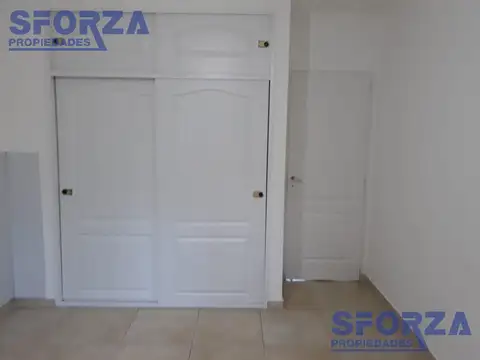Depto Tipo Casa en Alquiler con 1 cocheras