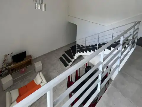 Casa 5 ambientes con 4 baños