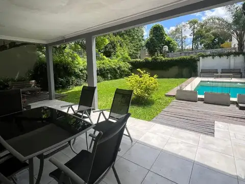 Casa en Venta en Barrio Parque Leloir, USD 240.000