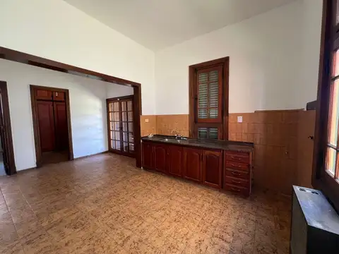 Local en Alquiler 88 años