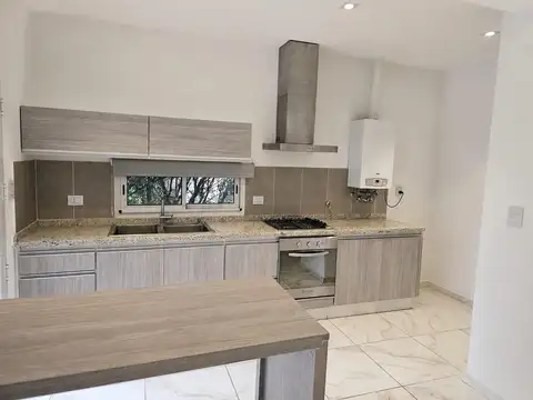 Casa en Alquiler de 3 dormitorios