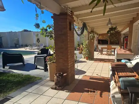 Casa venta 3 dormitorios 2 baños con pileta