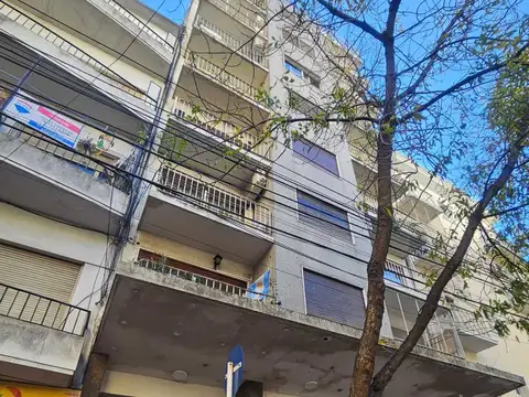 Venta Departamento 4 Amb. Flores c/baulera