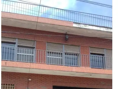 Departamento en venta - 3 Dormitorios 1 Baño - 90mts2 - Ramos Mejía