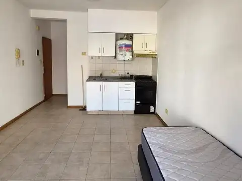 Departamento en Alquiler en Luis Agote, $ 300.000