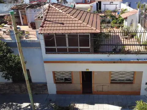 Venta Casa 4 Dorm., Patio y Terraza - Boedo