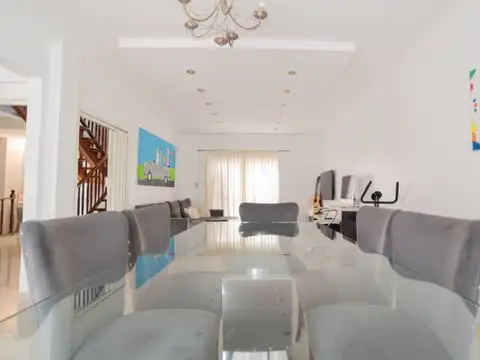 Rocha 1142 , Piso 1