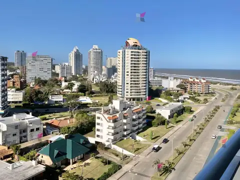 Avenida Chiverta 8