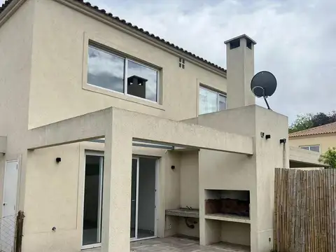 Casa en Venta en Saravi Village, USD 149.000