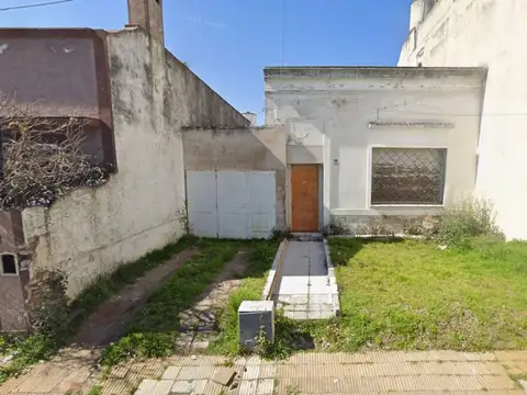 VENTA CASA 3 AMBIENTES DE ESTILO "CHORIZO", BERNAL