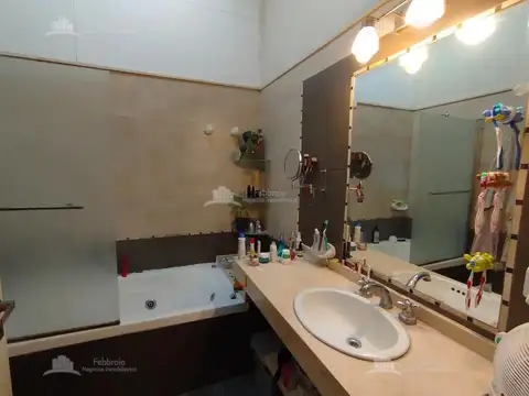 Casa 3 dormitorios sobre lote de 860mt2