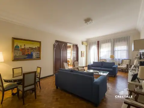 Venta - Casa 15 dormitorios con patio y terraza - Rosario centro