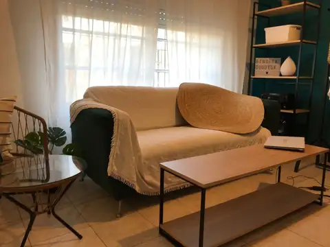 Depto Tipo Casa 4 ambientes con 2 baños