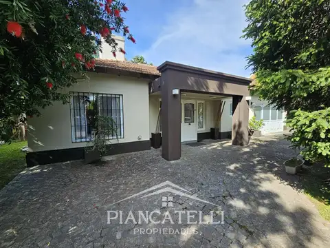 VENTA CASA  COUNTRY BANCO PROVINCIA EN UNA PLANTA