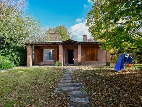 Casa en Venta con 4 cocheras