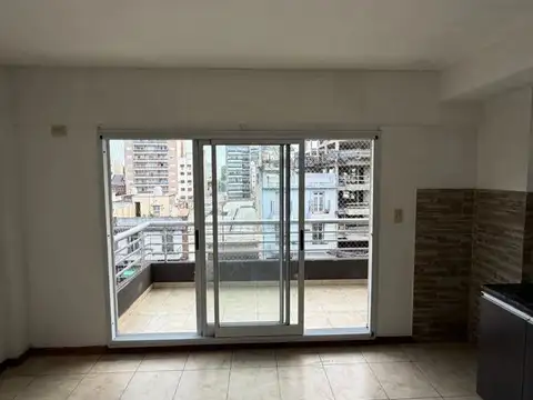Departamento Dos Ambientes en Alquiler Sobre Av Rivadavia
