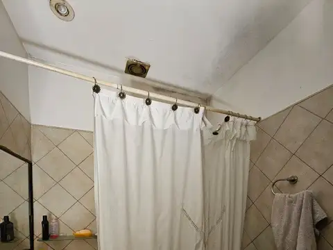 Casa en Venta en Bernal Oeste, USD 85.000