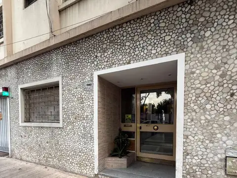 DEPARTAMENTO 2 AMB CON PATIO APTO CREDITO