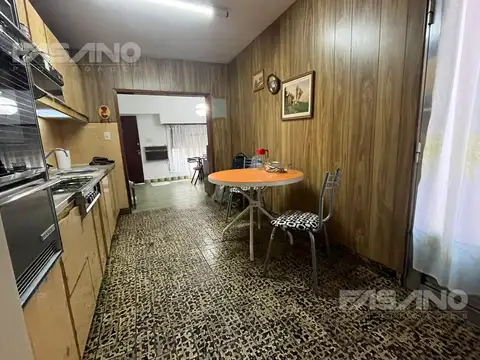 Depto Tipo Casa en Venta de 4 ambientes