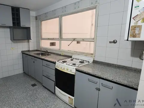 Guardia Vieja 3900 semipiso 3 ambientes con balcon dos cuadras del subte B Estación Medrano