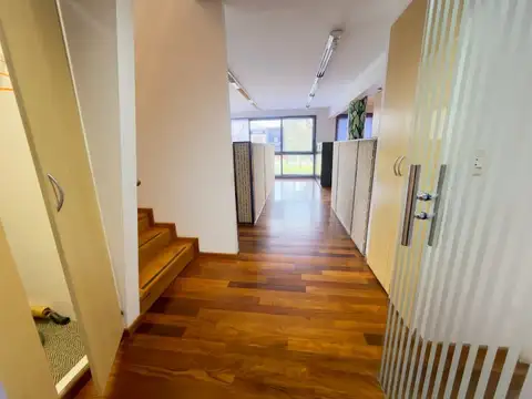 Oficina en Venta con 1 cochera