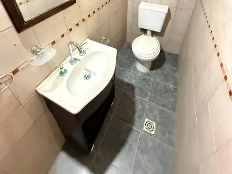 Casa en Alquiler con 1 cochera