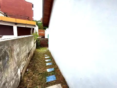 Paseo 110 e/ Avenida 1 y 2