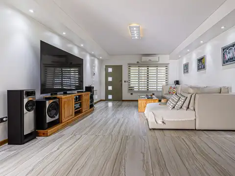 MANUELA PEDRAZA 4900