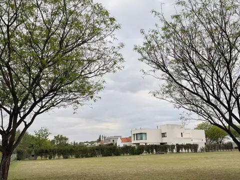 Terreno / lote en venta de 1239m2 ubicado en san lorenzo chico