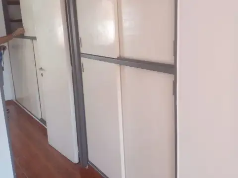 2 AMBIENTES , GRAN OPORTUNIDAD  , LAVADERO BALCON  , COCINA SEPARADA , IMPERDIBLE  