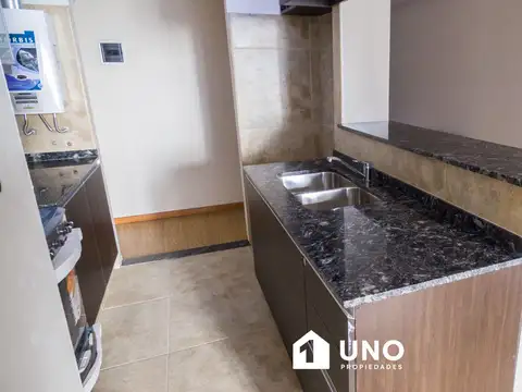 Italia y Salta - Amplio Dpto de 1 Dormitorio Externo.