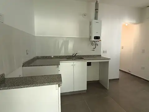 CASA RECICLADA A NVA, 2 DORM, 2 BAÑOS, PATIO, COCH