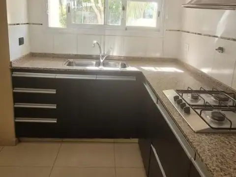 Depto Tipo Casa en Alquiler 10 años