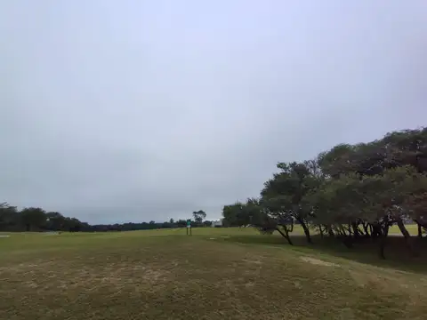 Lote en Valle del Golf