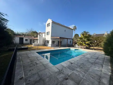 Ruta Provincial 6 y a 2 km de la Ruta Nacional 8 km 61