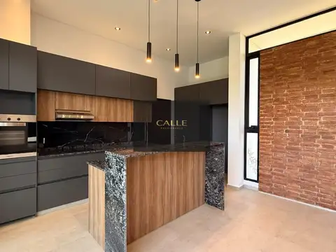 Casa en Venta en Luján de Cuyo, USD 290.000