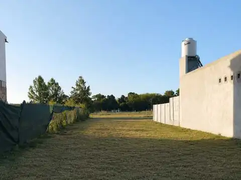 SE VENDE TERRENO EN ALTOS DE LA LONJA
