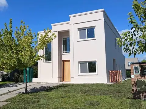 Casa  en Venta en Araucarias, Puertos, Escobar a estrenar!