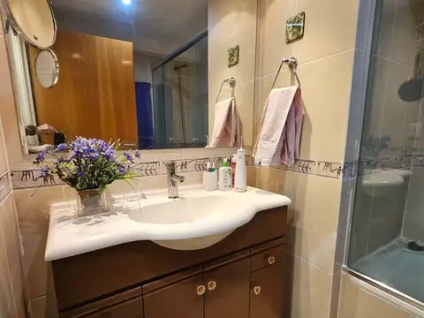 Departamento 4 ambientes con 2 baños