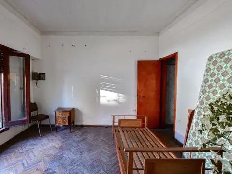 CASA EN VENTA DOS DORMITORIOS LA PLATA