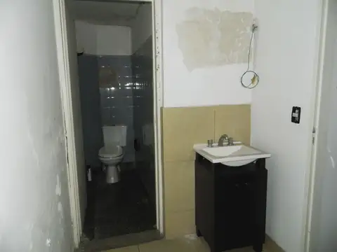 venta de local de 4 plantas en centro